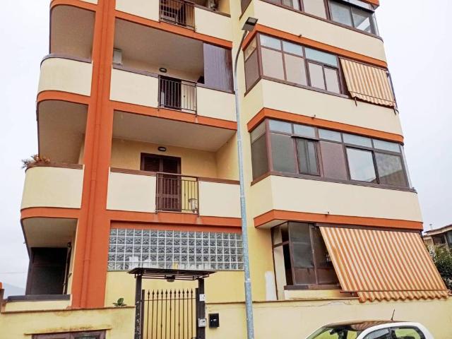 Appartamento in vendita a Acerra, Napoli
