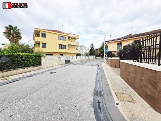 Appartamento in vendita a Acerra, Napoli