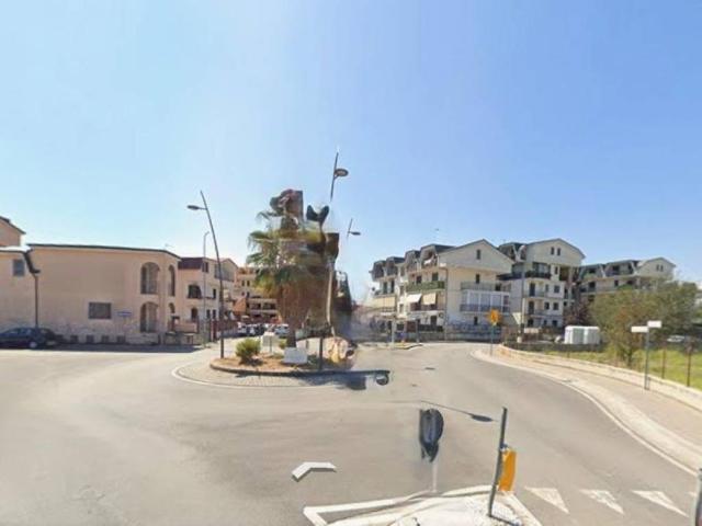 Appartamento in vendita a Acerra, Campania