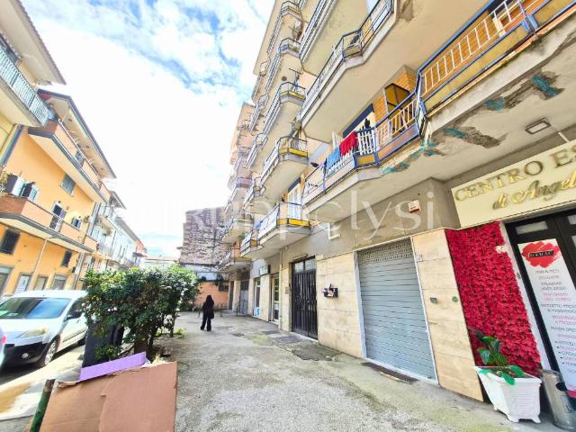 Appartamento in vendita a Acerra, Campania