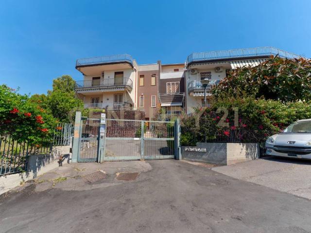 Appartamento in vendita a Aci Castello, Sicilia