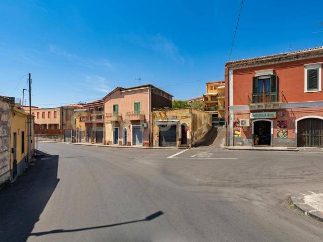 Appartamento in vendita a Ficarazzi, Aci Castello