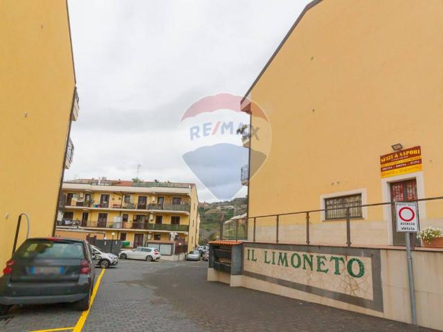Appartamento in vendita a Maugeri, Valverde