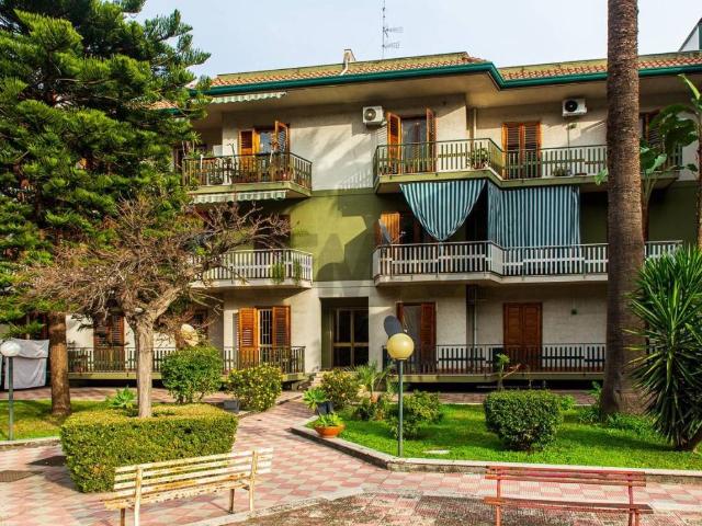 Appartamento in vendita a Aci Catena, Sicilia