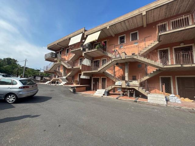 Appartamento in vendita a Aci Santa Lucia, Aci Catena