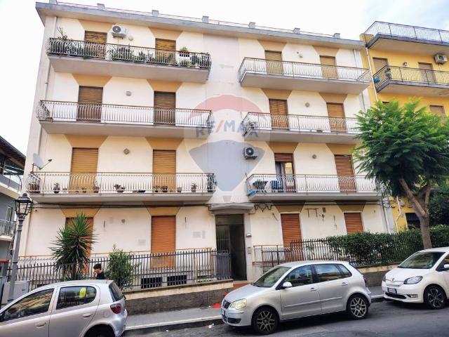 Appartamento in vendita a Aci Catena, Catania