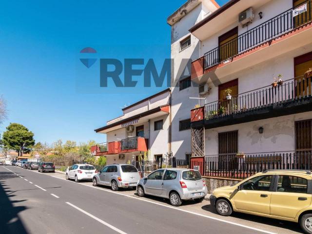 Appartamento in vendita a Aci Sant'antonio, Sicilia