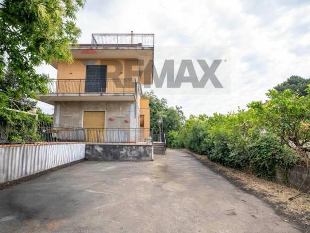 Appartamento in vendita a Aci Sant'antonio, Sicilia