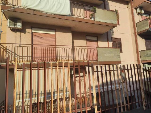 Appartamento in vendita a Aci Sant'antonio, Sicilia