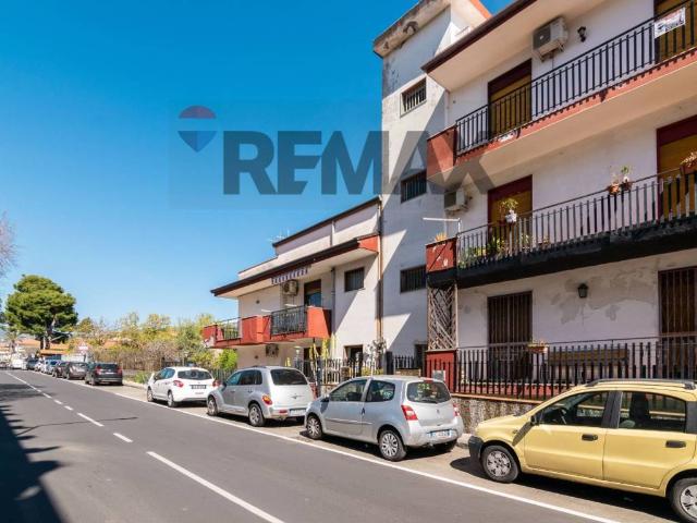 Appartamento in vendita a Aci Sant'antonio, Sicilia