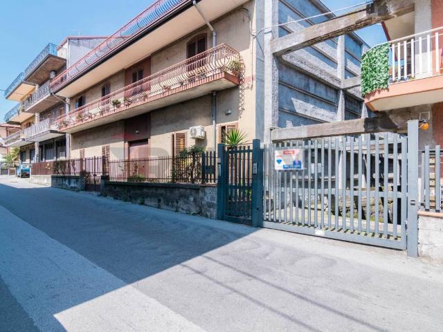 Appartamento in vendita a Lavina, Aci Sant'antonio