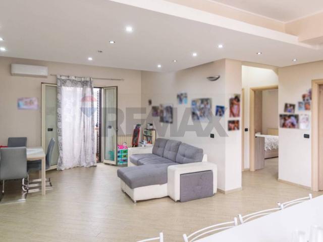 Appartamento in vendita a Aci Sant'antonio, Sicilia