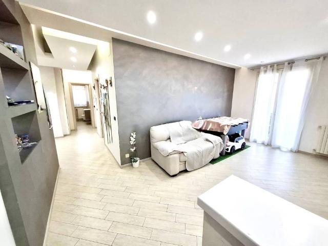Appartamento in vendita a Aci Sant'antonio, Sicilia