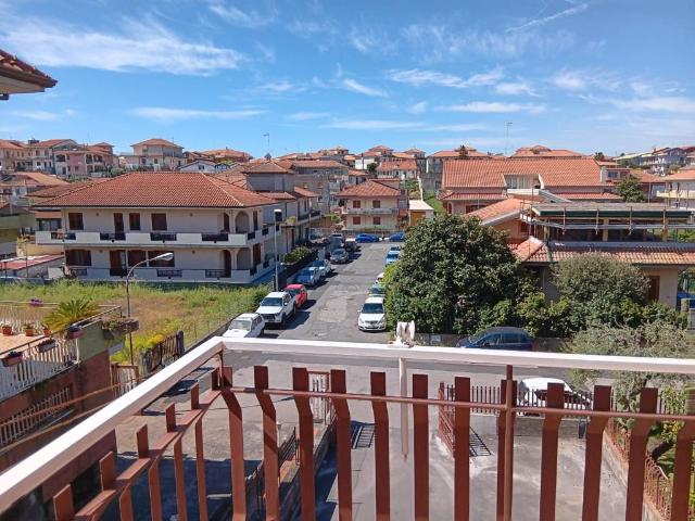 Appartamento in vendita a Aci Sant'antonio, Sicilia