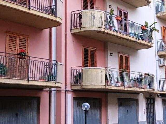 Appartamento in vendita a Aci Sant'antonio, Sicilia