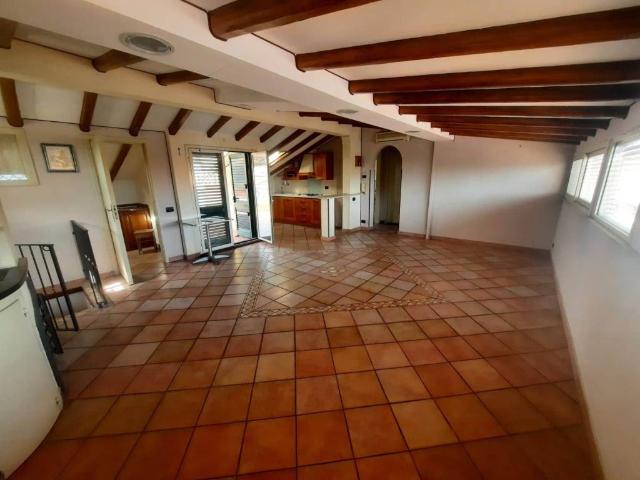 Appartamento in vendita a Aci Sant'antonio, Catania