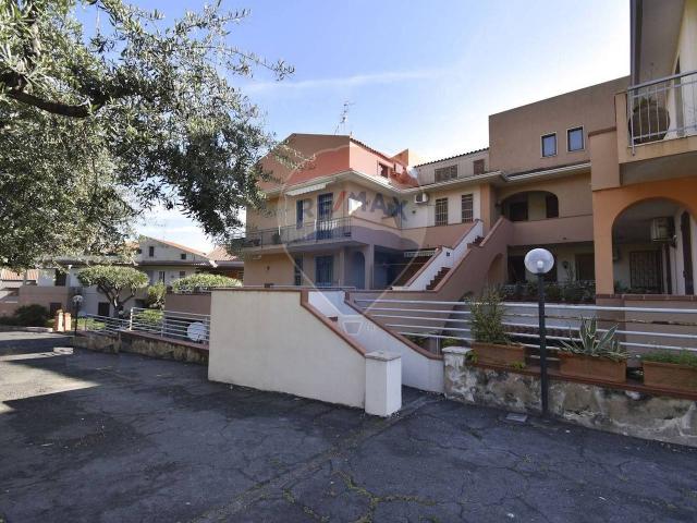 Appartamento in vendita a Acireale, Sicilia
