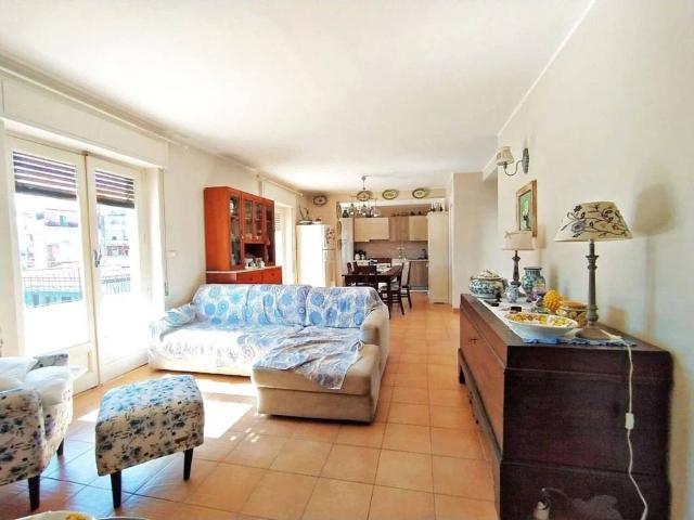 Appartamento in vendita a Acireale, Sicilia
