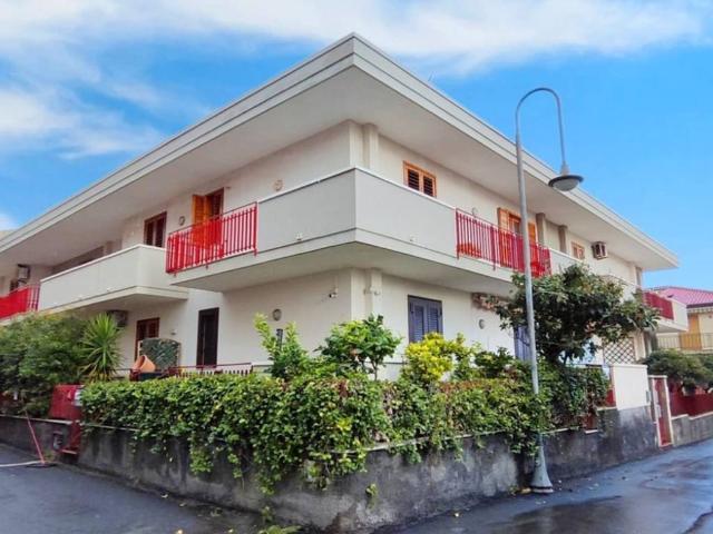 Appartamento in vendita a Acireale, Catania