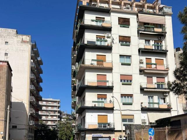 Appartamento in vendita a Acireale, Sicilia