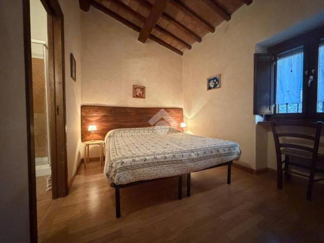 Appartamento in vendita a Acquasparta, Terni