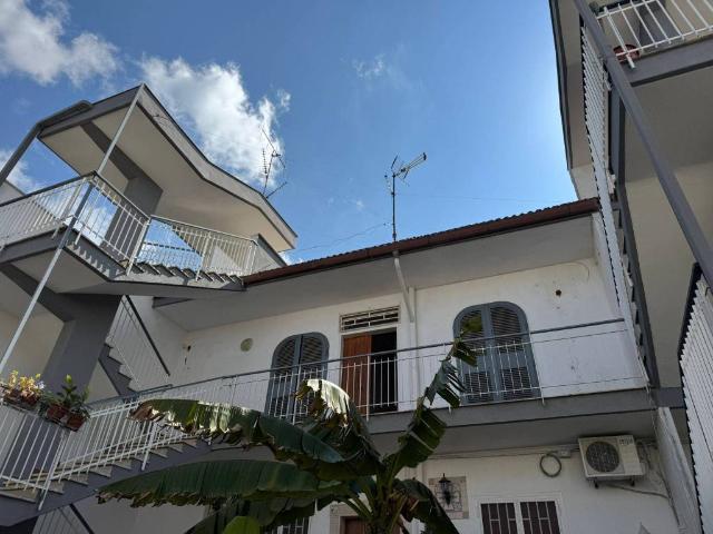 Appartamento in vendita a Adelfia, Bari