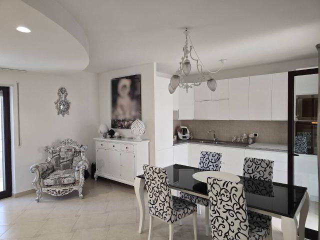 Appartamento in vendita a Adelfia, Bari