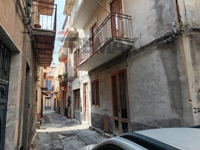 Appartamento in vendita a Adrano, Sicilia