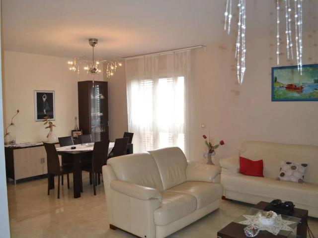 Appartamento in vendita a Adrano, Sicilia