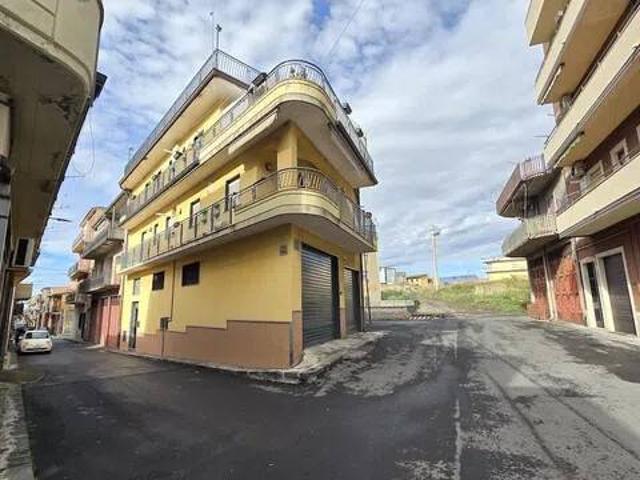 Appartamento in vendita a Adrano, Sicilia
