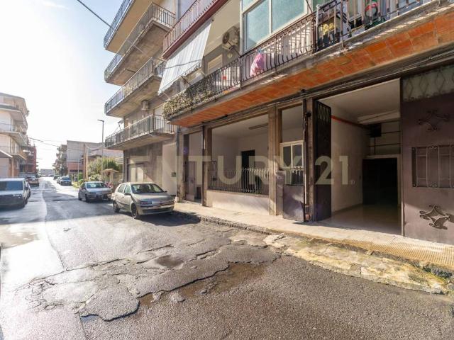 Appartamento in vendita a Adrano, Sicilia