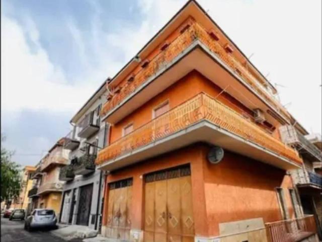 Appartamento in vendita a Adrano, Sicilia