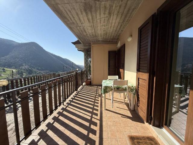 Appartamento in vendita a Adrara San Rocco, Lombardia