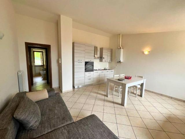 Appartamento in vendita a Adrara San Rocco, Lombardia