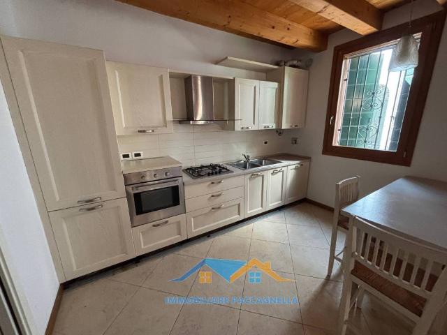 Appartamento in vendita a Borgo Dolomiti, Adria