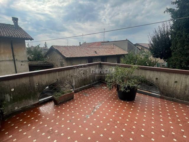 Appartamento in vendita a Adro, Lombardia