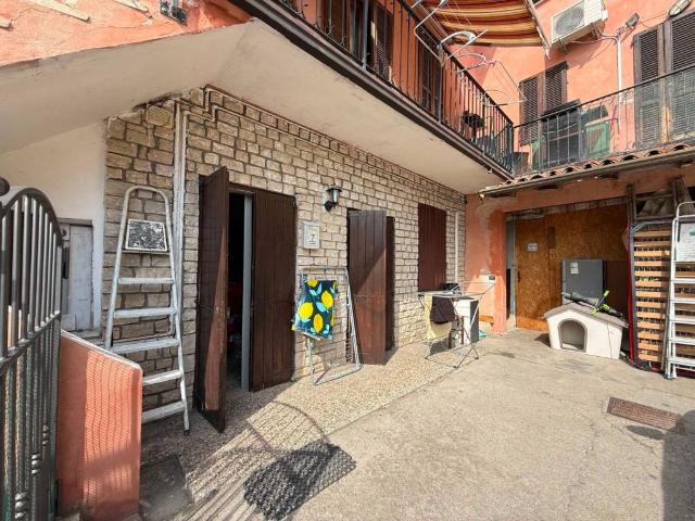 Appartamento in vendita a Adro, Lombardia