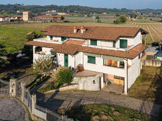 Appartamento in vendita a Adro, Lombardia