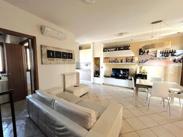 Villa Indipendente in vendita a Agliana, Toscana