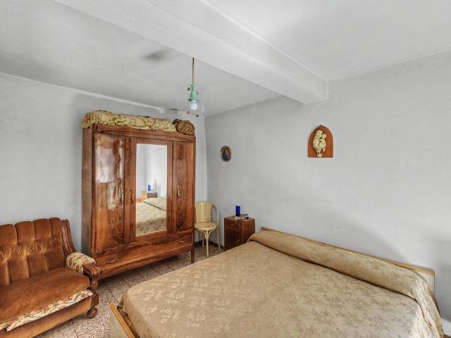Appartamento in vendita a Vignone, Agra