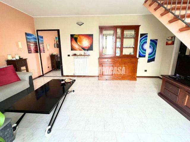 Appartamento in vendita a Agrate Brianza, Lombardia