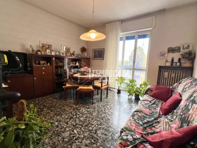 Appartamento in vendita a Agrate Brianza, Lombardia