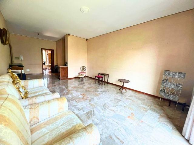 Appartamento in vendita a Omate, Agrate Brianza