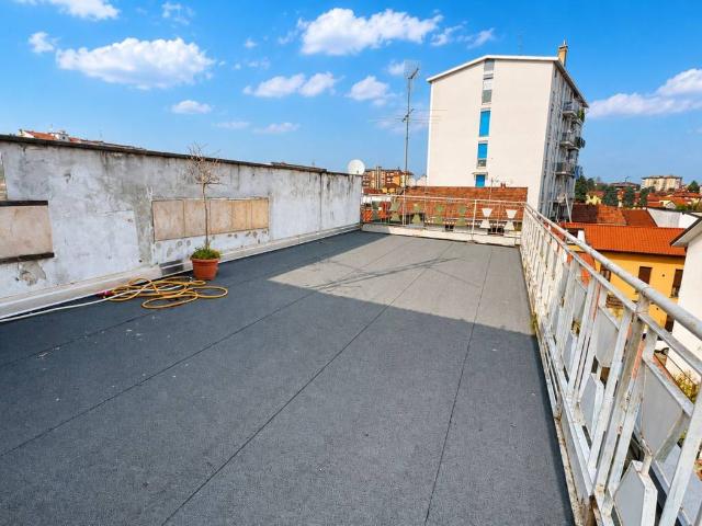 Appartamento in vendita a Agrate Brianza, Lombardia