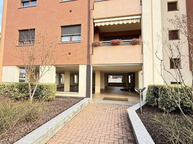 Appartamento in vendita a Agrate Brianza, Lombardia