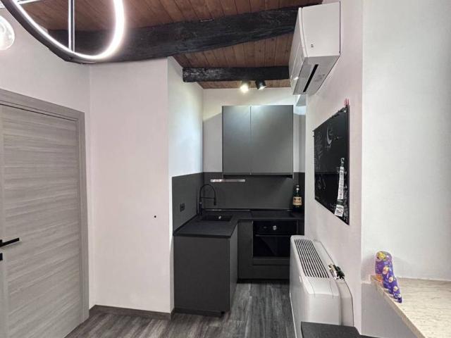 Appartamento in vendita a Aicurzio, Lombardia