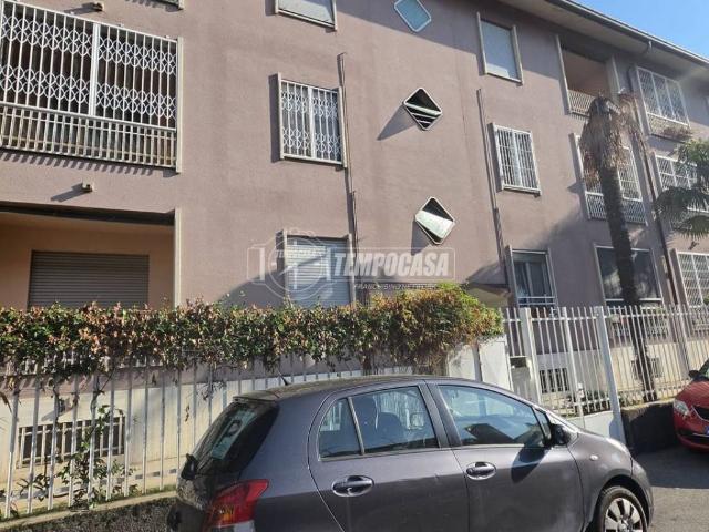 Appartamento in vendita a Aicurzio, Monza e della Brianza