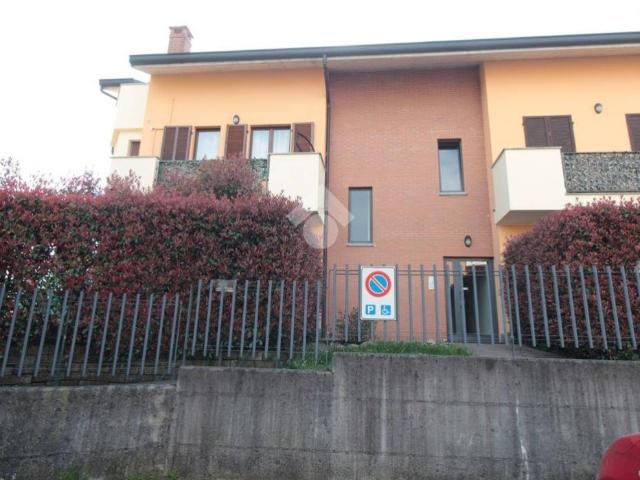 Appartamento in vendita a Aicurzio, Lombardia