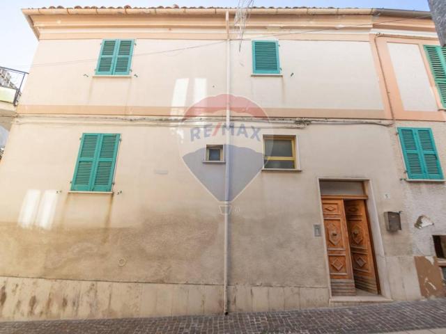 Villa Indipendente in vendita a Alanno, Abruzzo