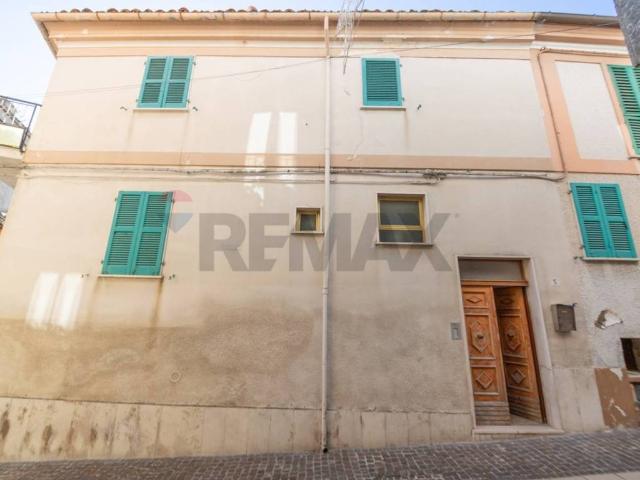 Villa Indipendente in vendita a Alanno, Abruzzo